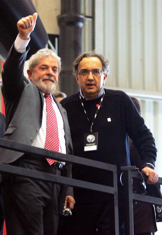 Nel 2010 l’allora presidente brasiliano Lula da Silva con Sergio Marchionne