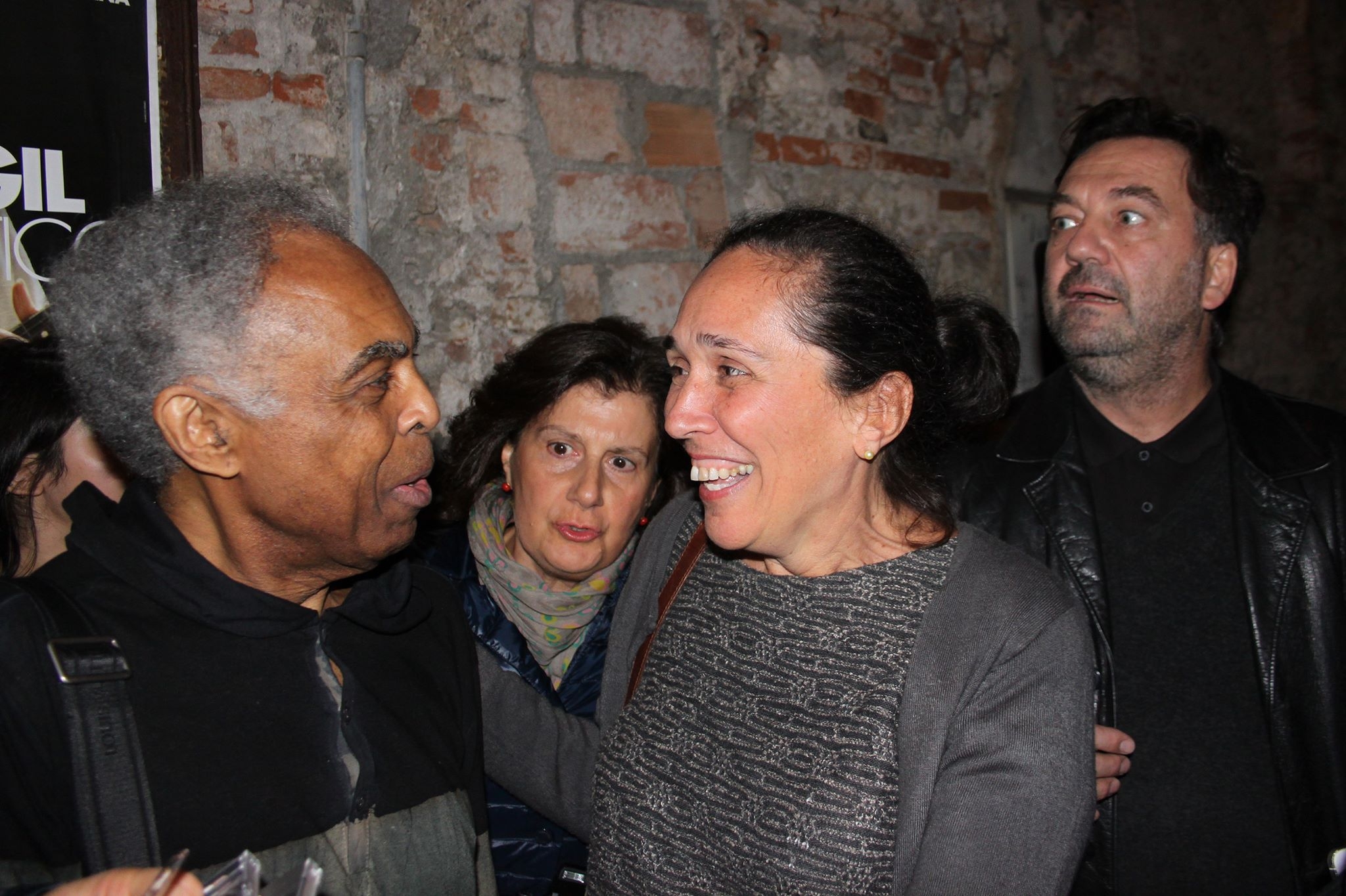L’autrice con l’artista Gilberto Gil