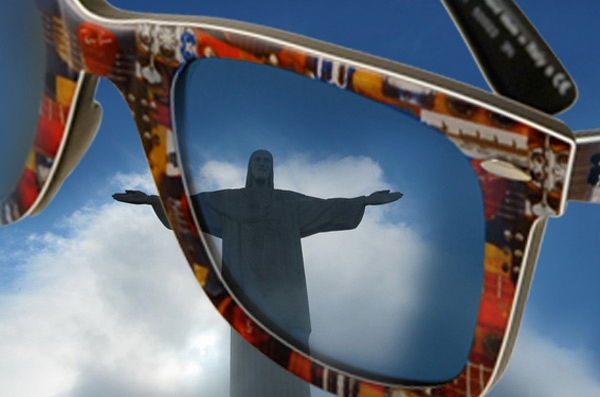 Il Cristo di Rio dietro un paio di Rayban